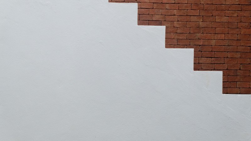 Zdjęcie: Klatka schodowa w domu jednorodzinnym: jak ją wykończyć i zaaranżować